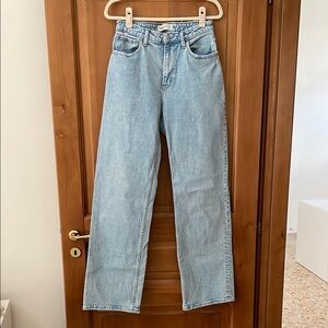 A&F The 90’s Relaxed Jean (high rise, Curve Love)